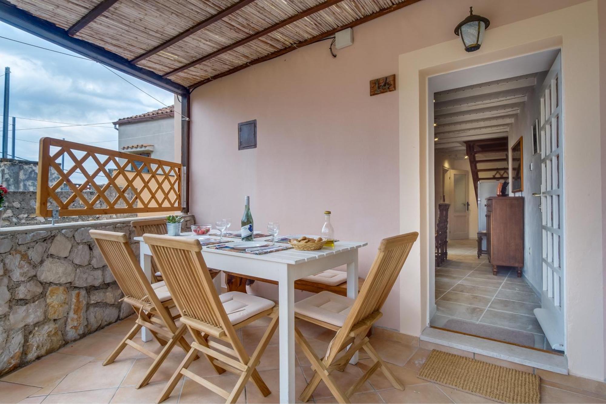 House Mihaela * Miholascica